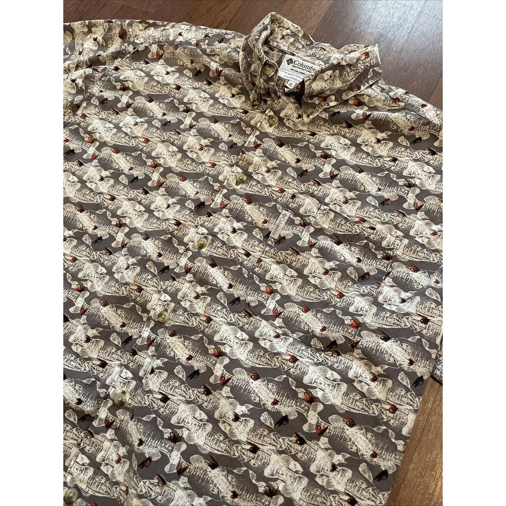 Columbia Fishing Button Down Shirt Men's XL All Over Print Fly Fishing